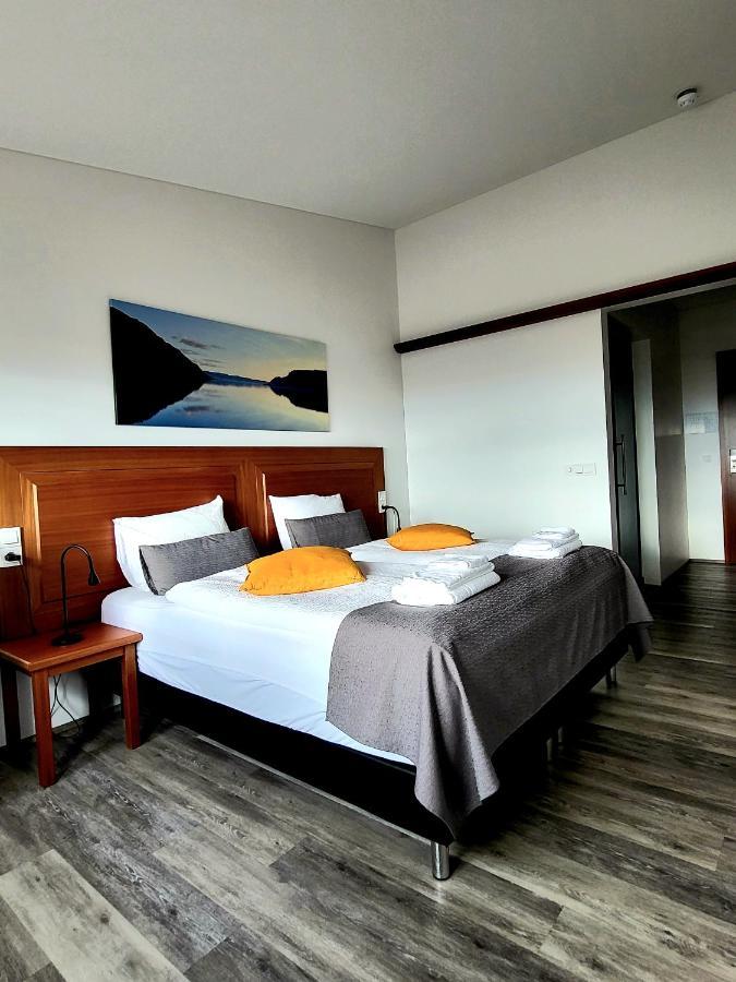 Brjanslaekur Hotel Flokalundur מראה חיצוני תמונה
