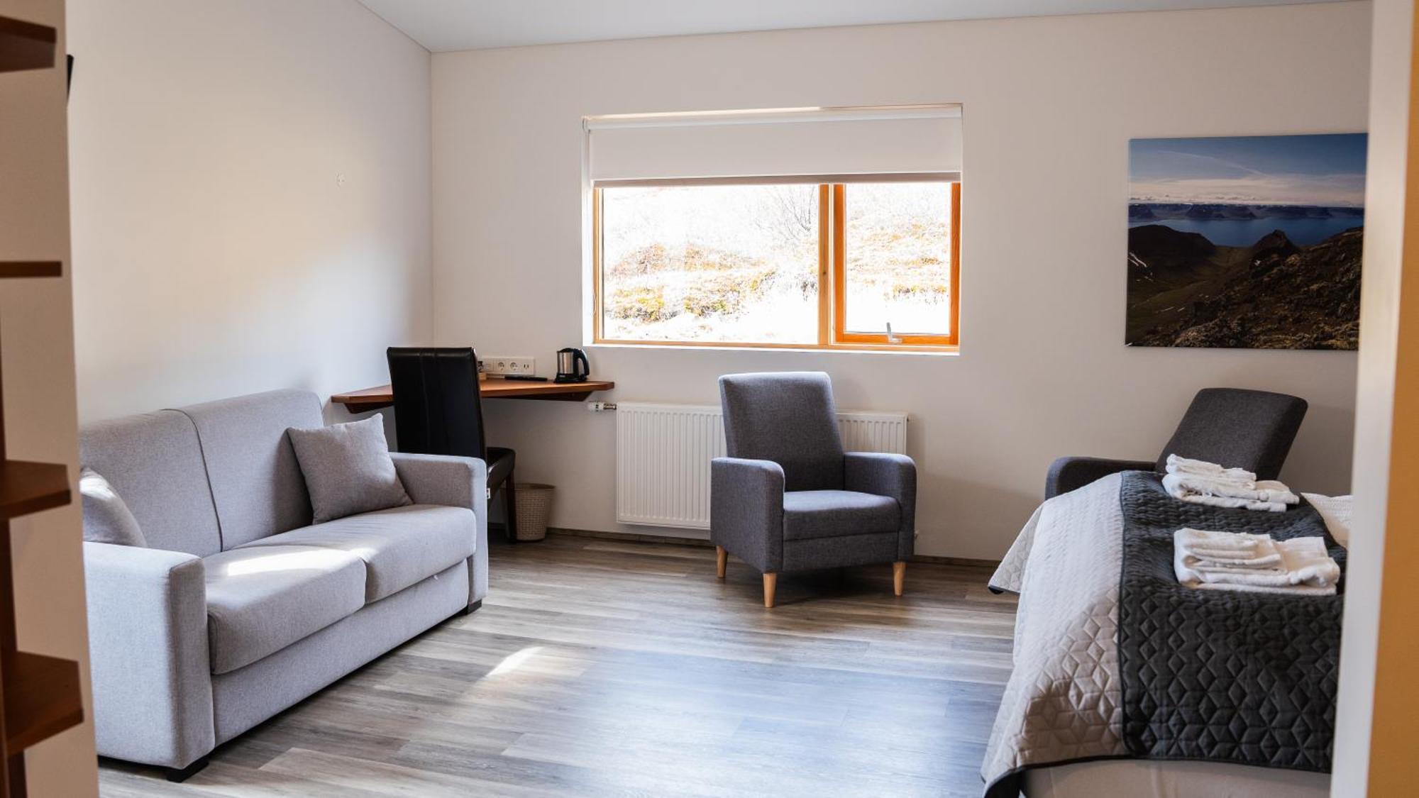 Brjanslaekur Hotel Flokalundur מראה חיצוני תמונה