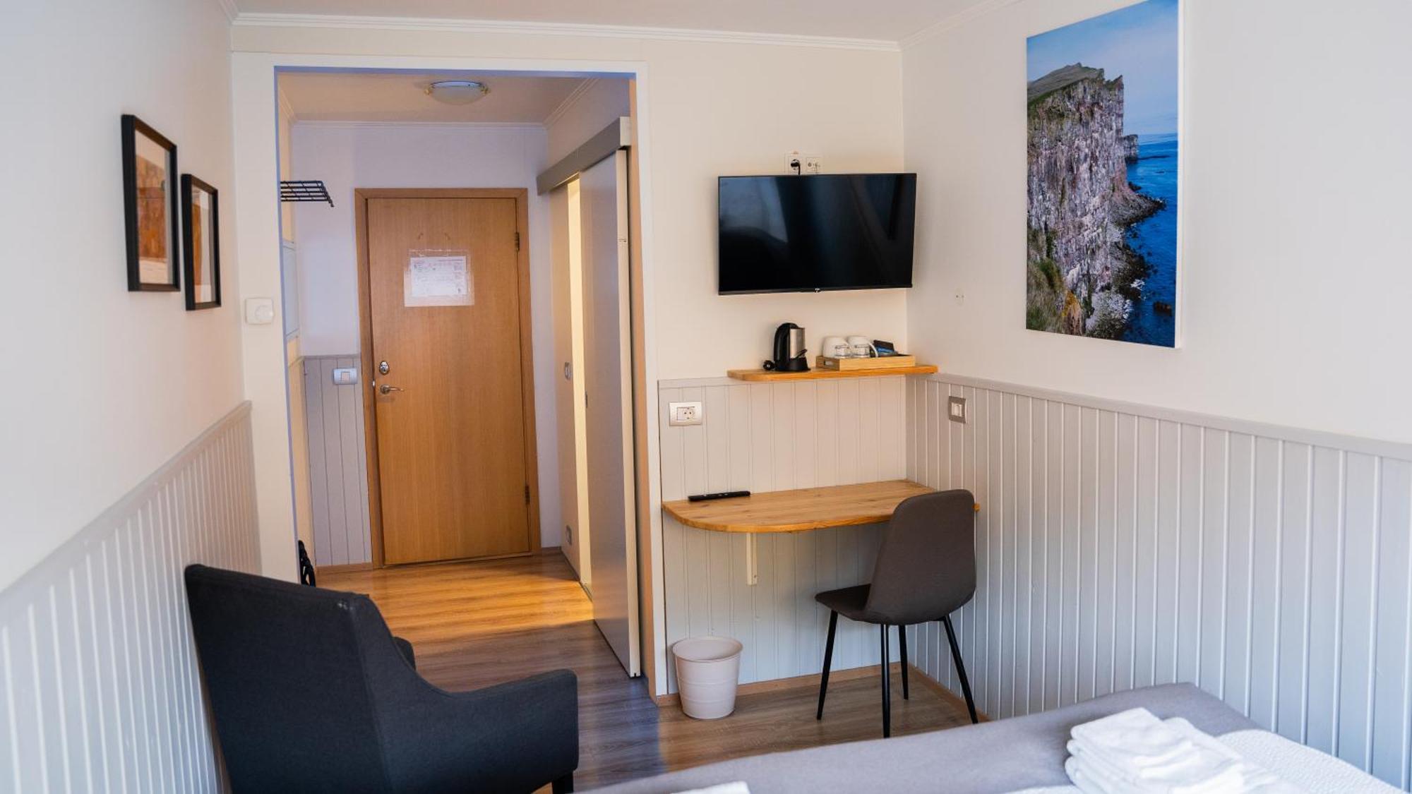 Brjanslaekur Hotel Flokalundur מראה חיצוני תמונה